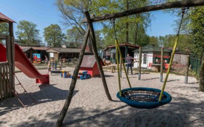 College van Maashorst op bezoek bij Kinderboerderij Uden