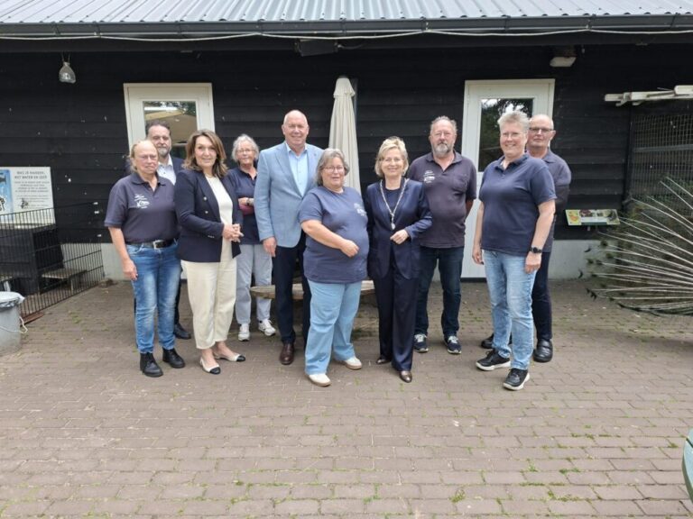 Politieke lunch op de boerderij: zo doet kinderboerderij Ommen het